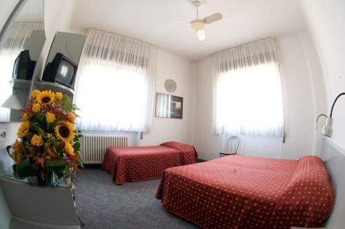 פיסטויה Hotel Milano מראה חיצוני תמונה