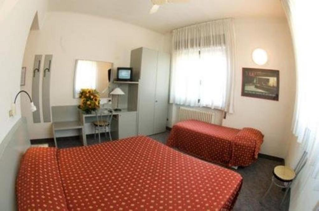 פיסטויה Hotel Milano מראה חיצוני תמונה