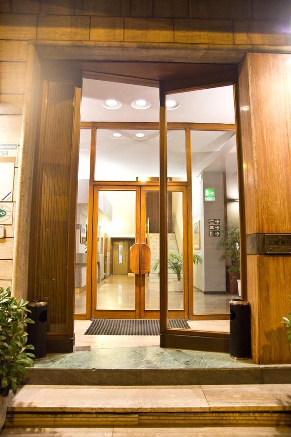 פיסטויה Hotel Milano מראה חיצוני תמונה