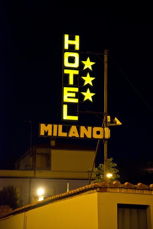 פיסטויה Hotel Milano מראה חיצוני תמונה